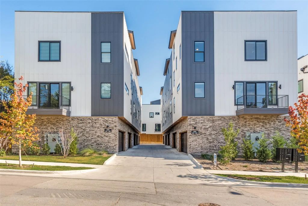2206 Arroyo Avenue 401, Dallas