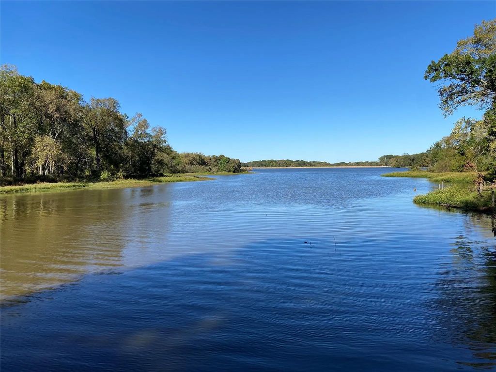 1533 Willow Drive, Wills Point