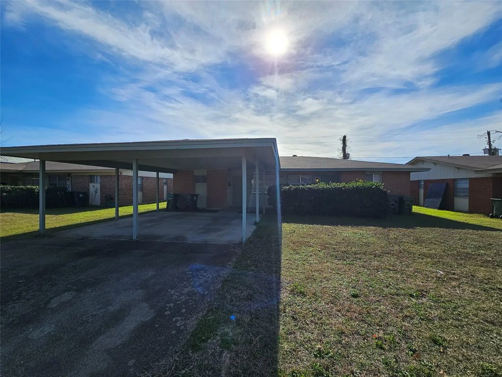 2210 Lavern Street, Arlington