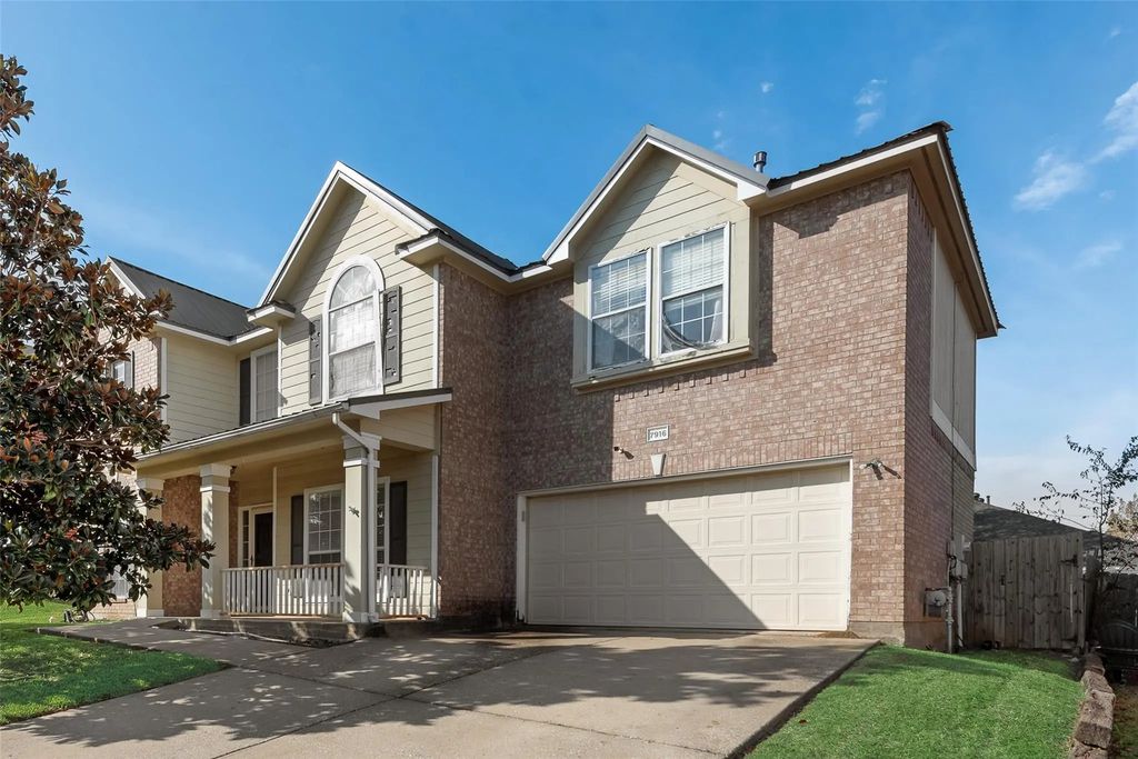 7916 Nighthawk Trail, Arlington