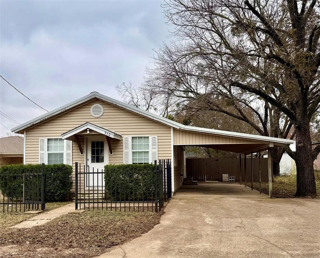 370 Park, Stephenville