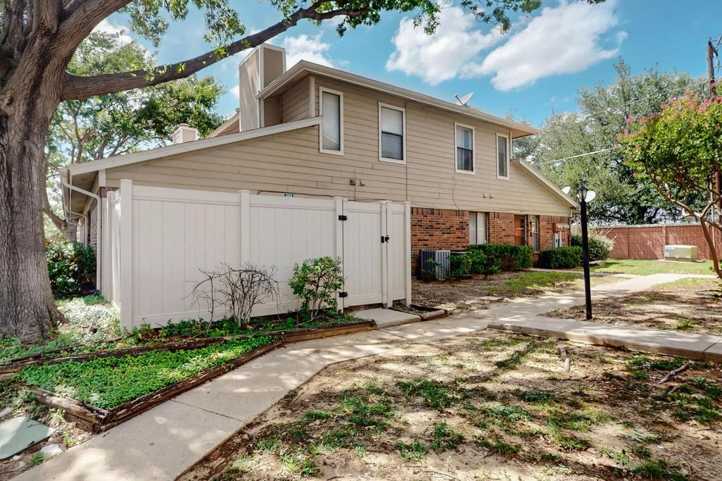 2240 Tarpley Road 242, Carrollton