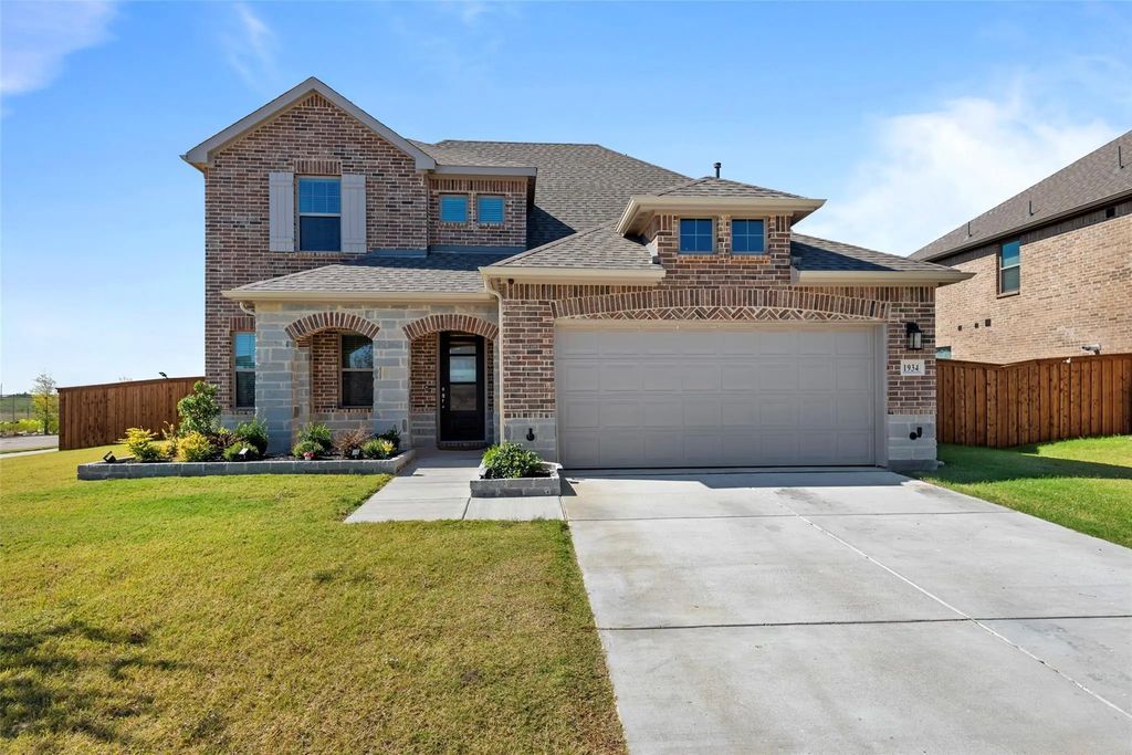 1934 Sand Springs Street, Forney