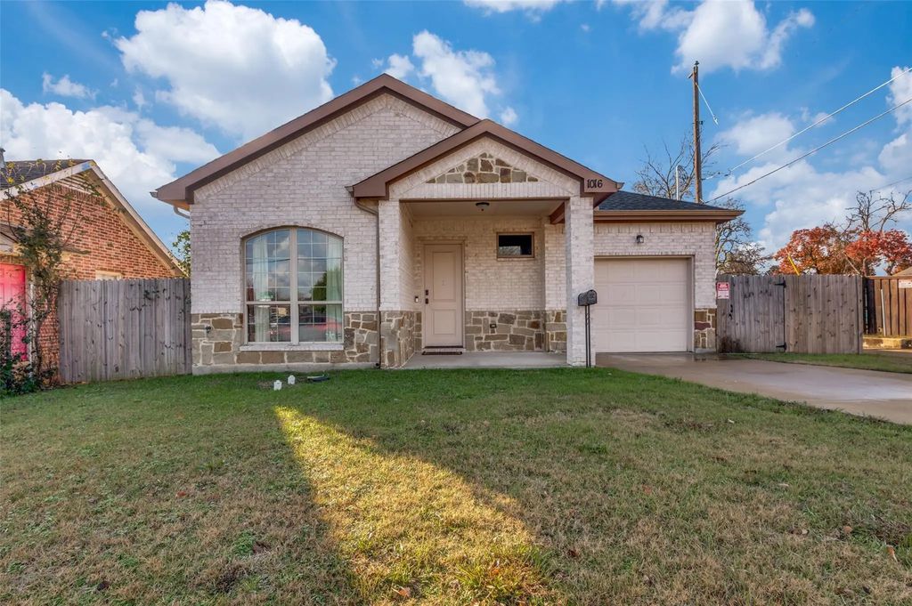 1016 Winters Street, Dallas