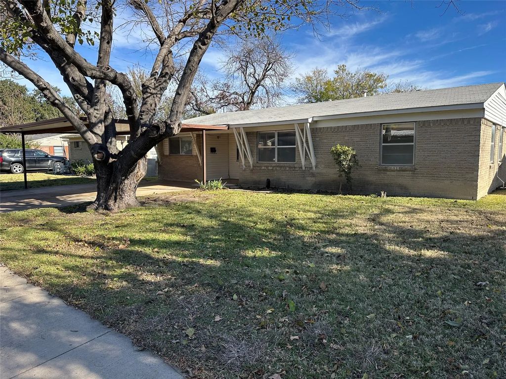 4424 Motley Drive, Mesquite