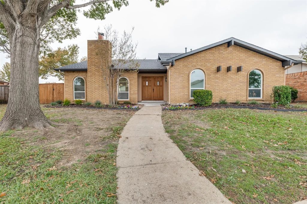 1912 Primrose Lane, Carrollton