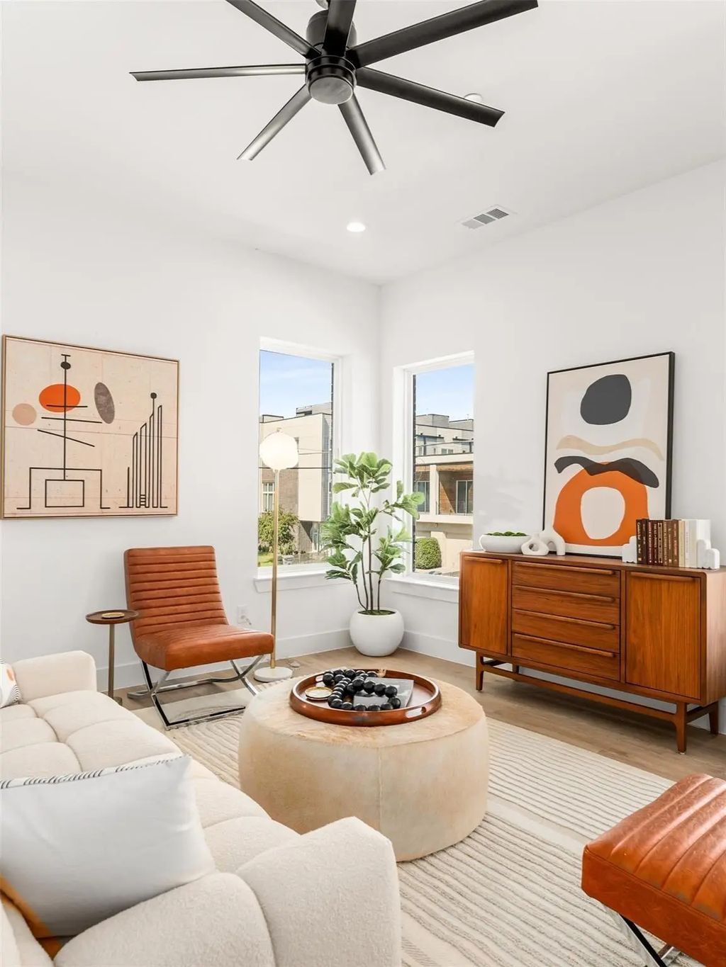 2015 N Prairie Avenue 206, Dallas