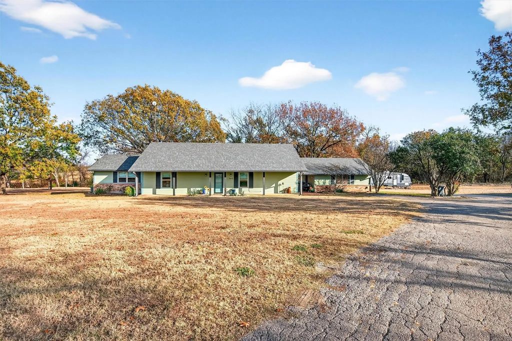 140 Harrell Road, Howe