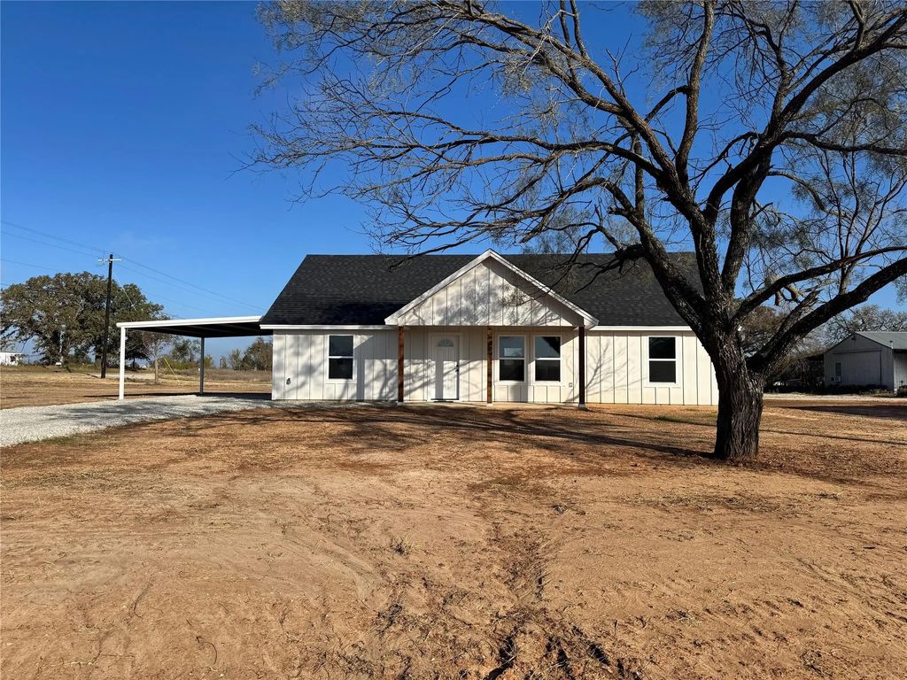 1001 Brown Court, Poolville