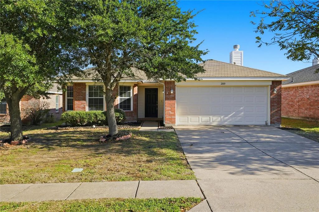 2010 Misty Hollow Court, Forney