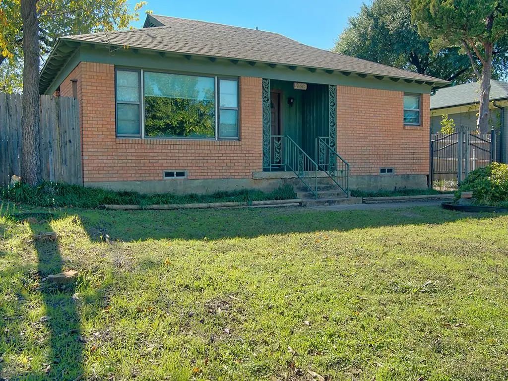 2318 Elmwood Boulevard, Dallas