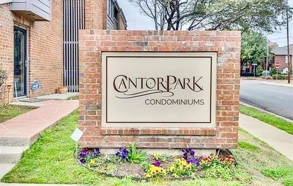 2105 Count Fleet Drive 212, Arlington
