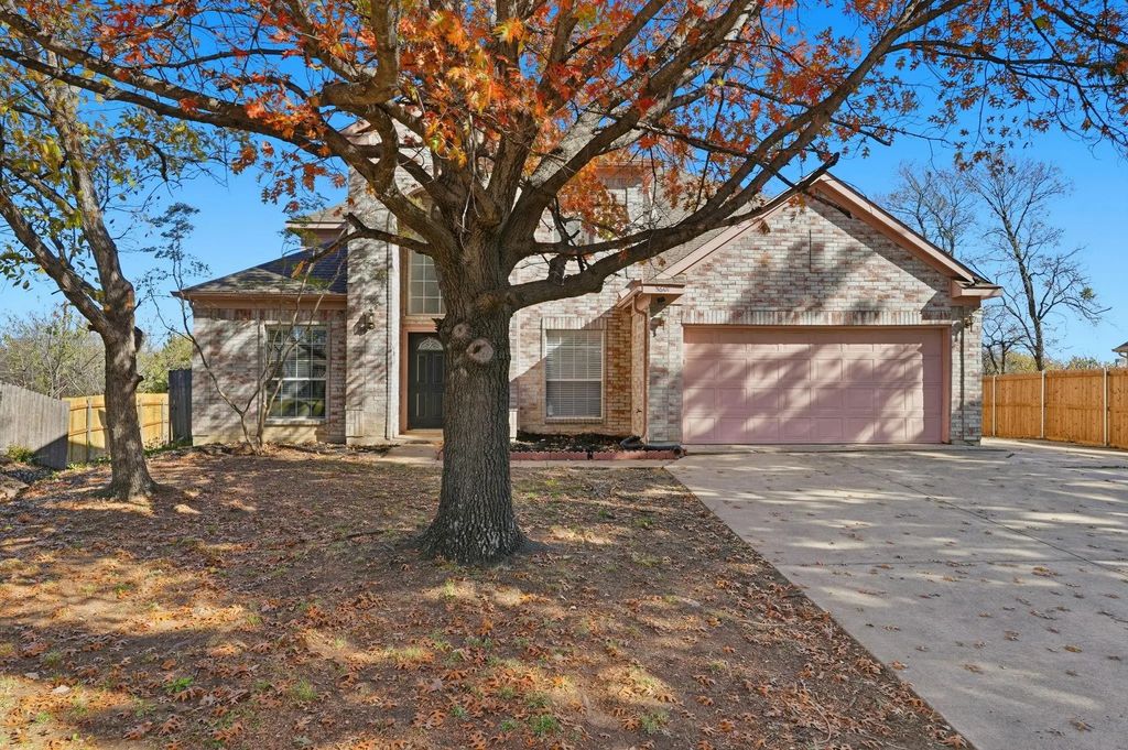 5601 Greenwich Drive, Arlington