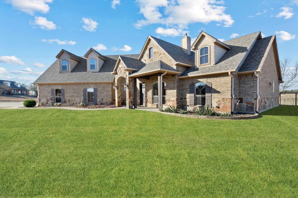 2524 Pecan Springs Road, Cleburne
