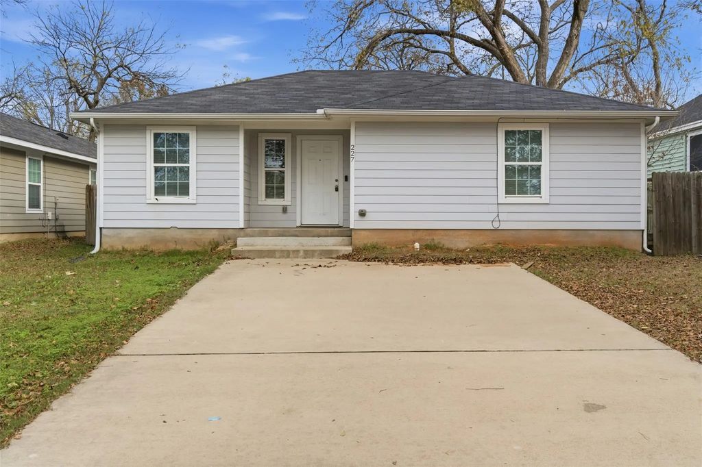 227 W Murray Street, Denison
