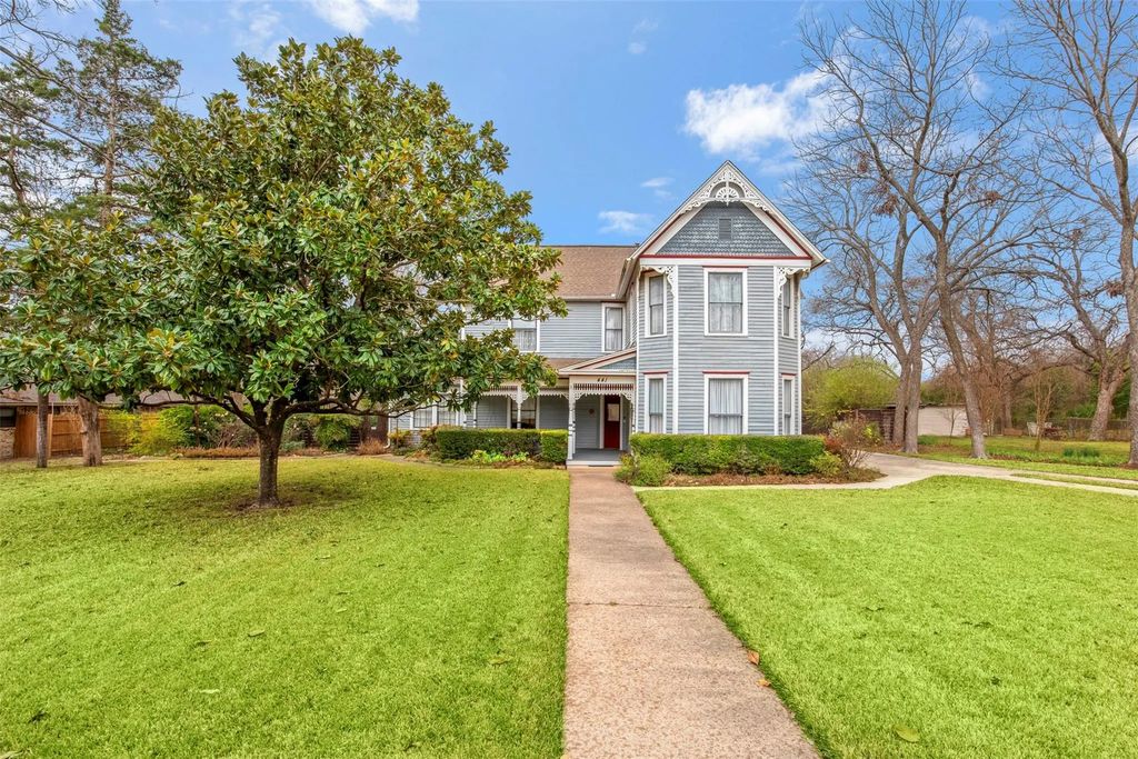 441 S Dallas Avenue, Lancaster