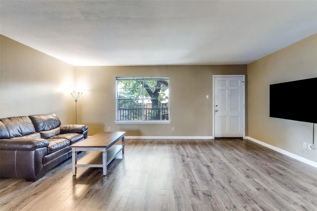 7931 Royal Lane 215, Dallas