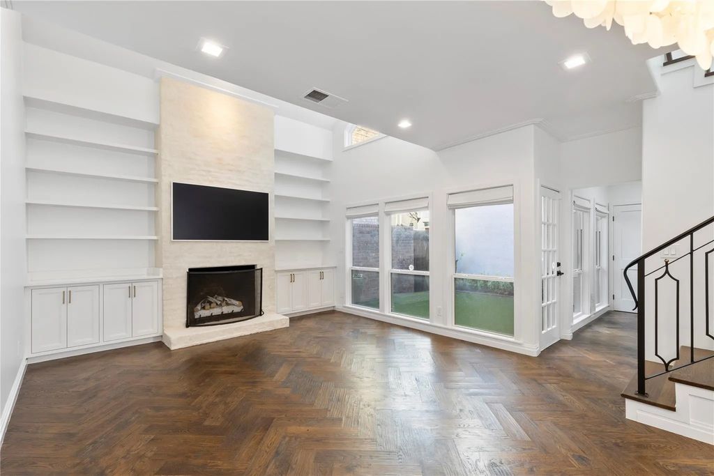 4526 Glenwick Lane, Dallas
