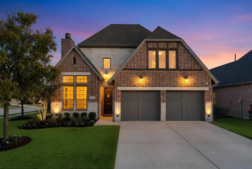 7613 Newtown, The Colony