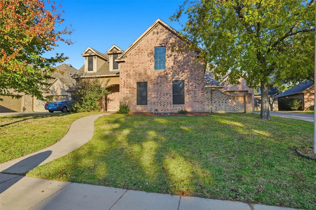 2205 Jefferson Trail, Denton