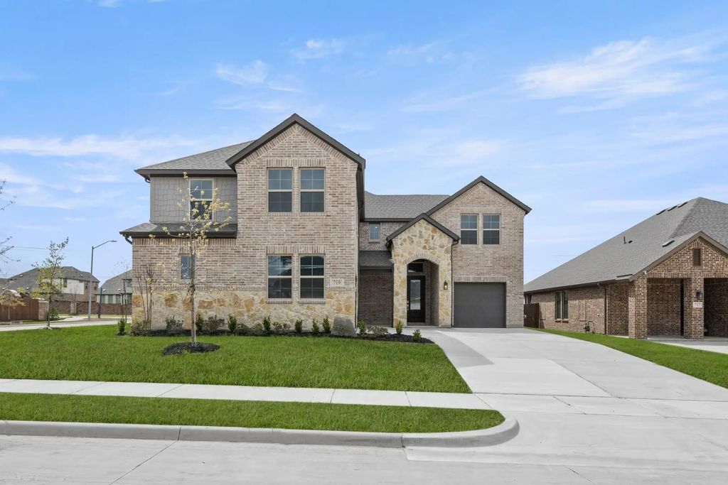 719 Bluestem Street, Mansfield