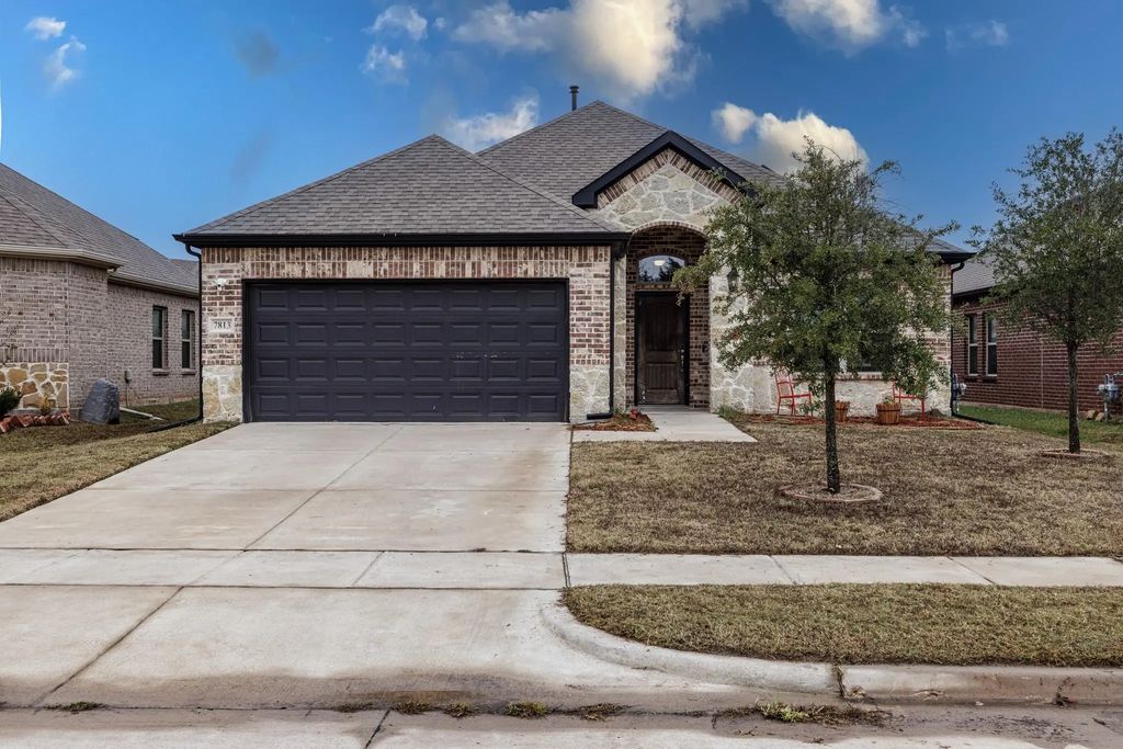7813 Cottonwood Drive, Greenville