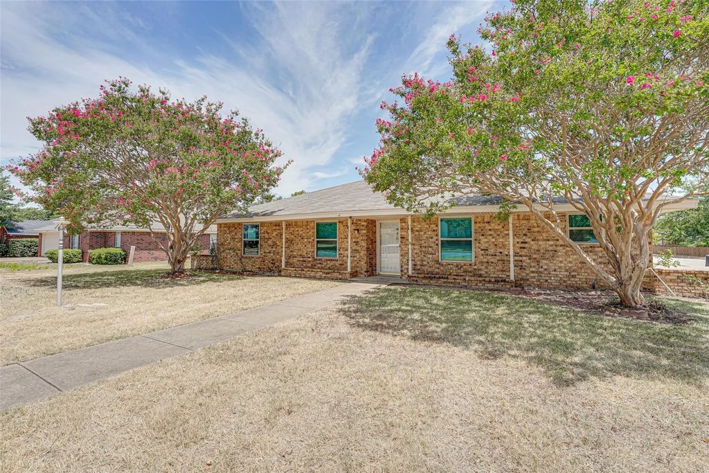 1418 Ridge Drive, Midlothian