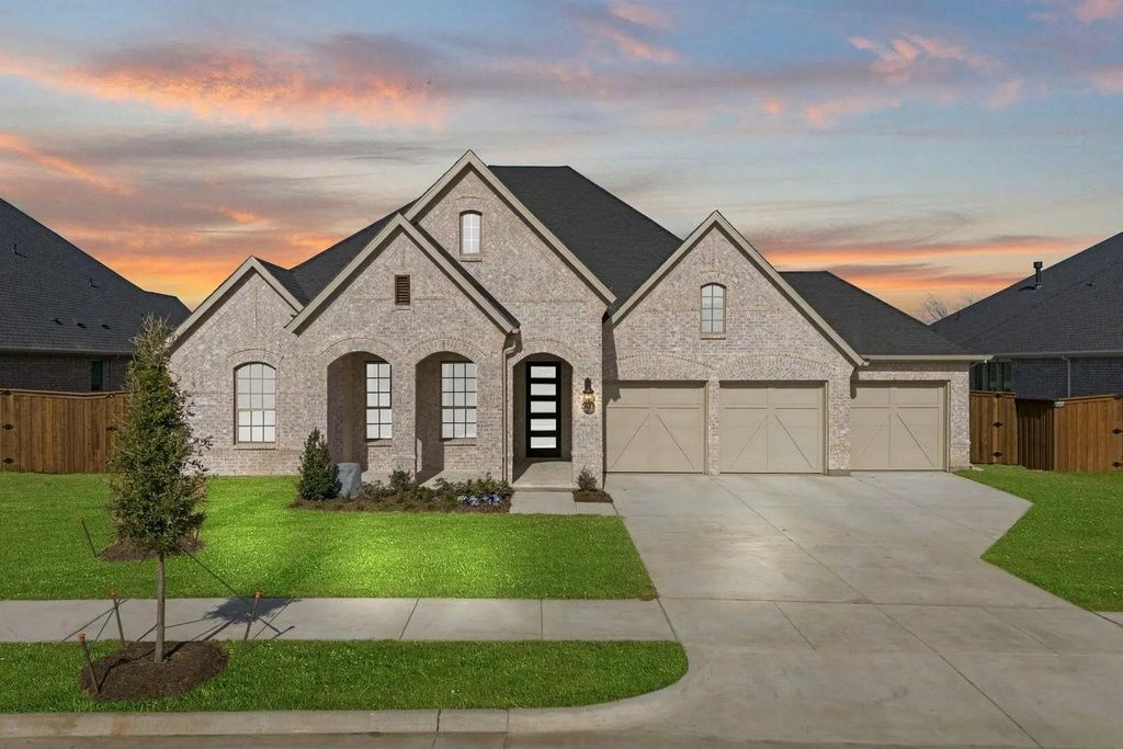 2613 Brazos Drive, Mansfield