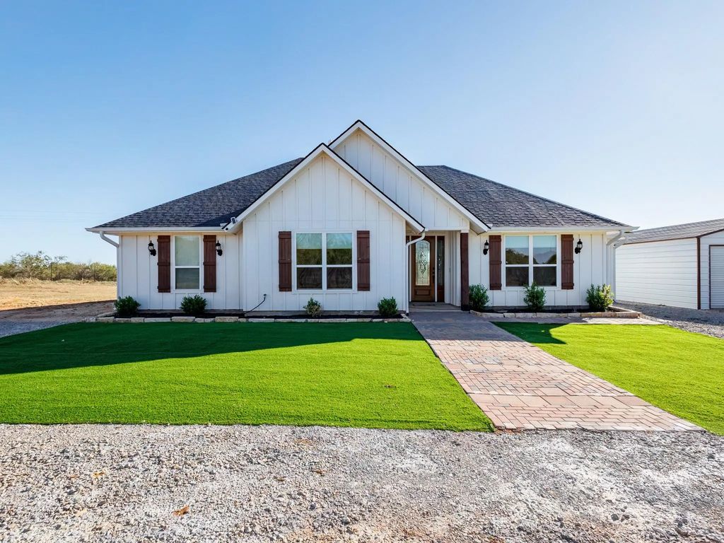 9269 County Road 321, Blanket