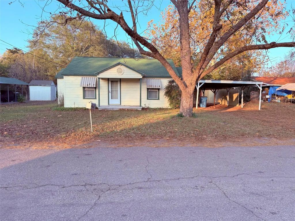 303 Jeannine Street, Winnsboro