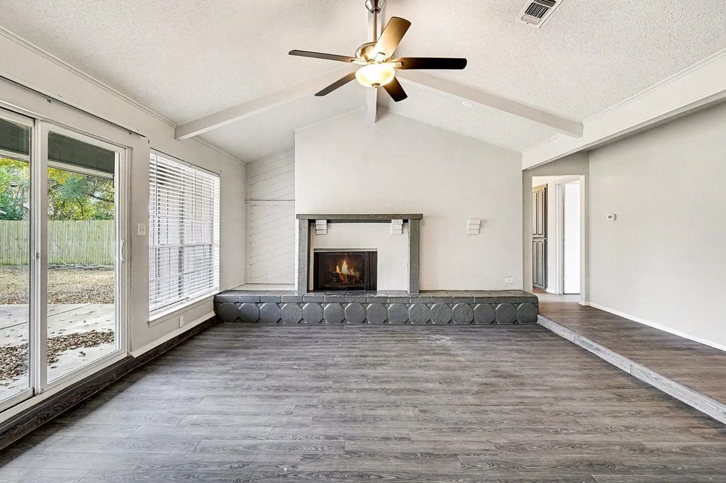 2705 Warren Lane, Fort Worth