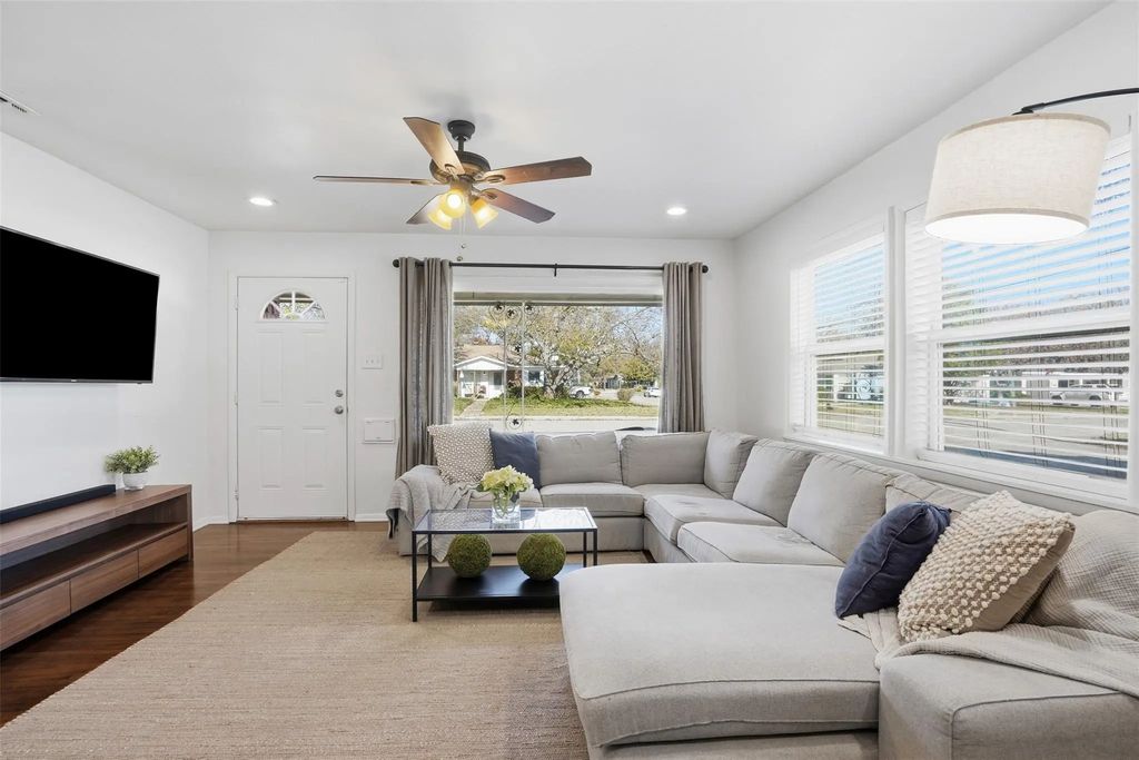 5501 Durham Avenue, Fort Worth