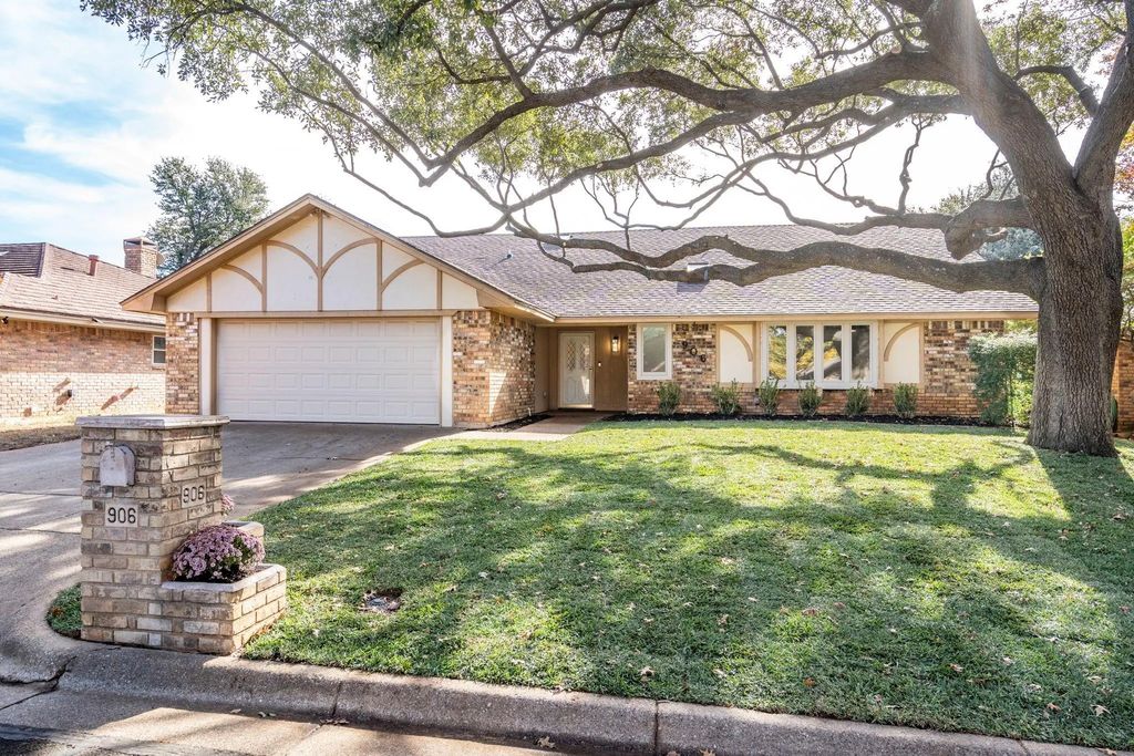 906 Purdue Drive, Arlington