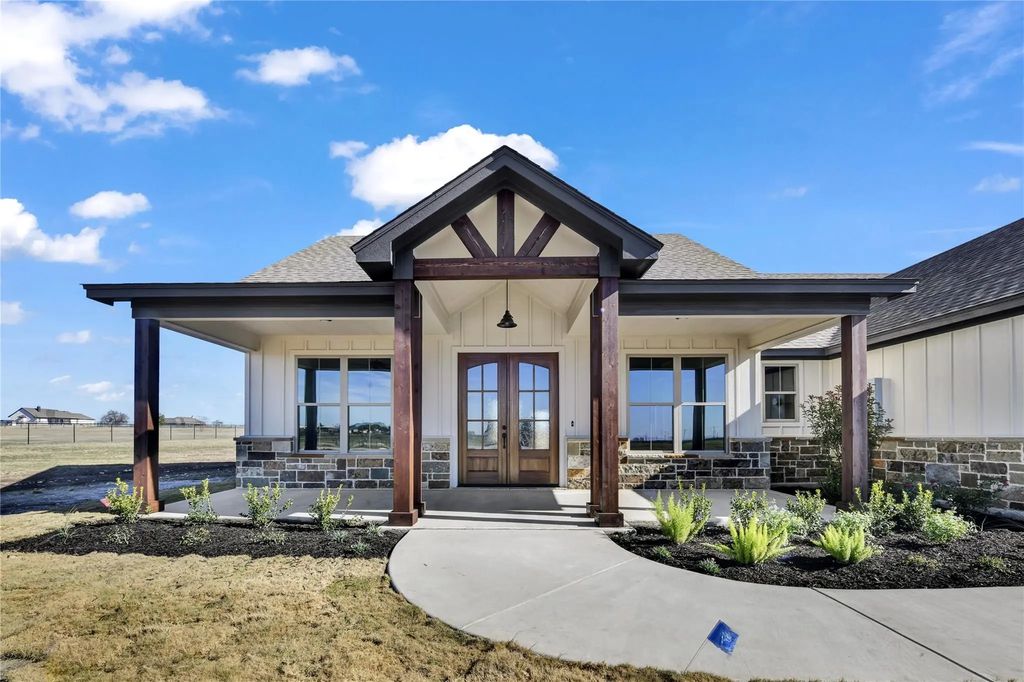 1008 Paramount Drive, Cresson