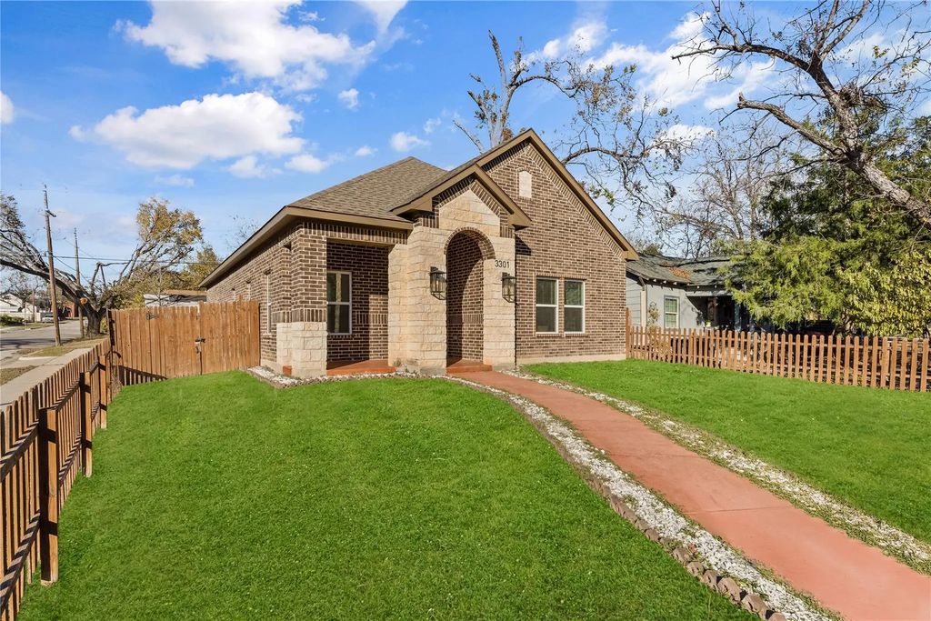 3301 Hanger Avenue, Fort Worth