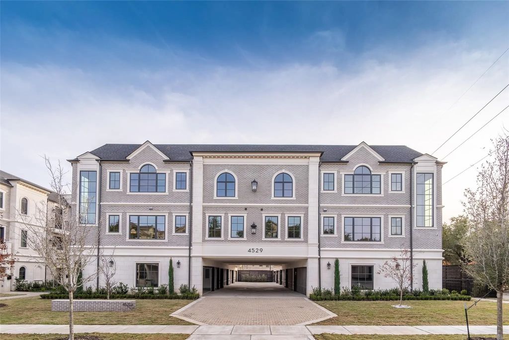 4529 Emerson Avenue 3, University Park