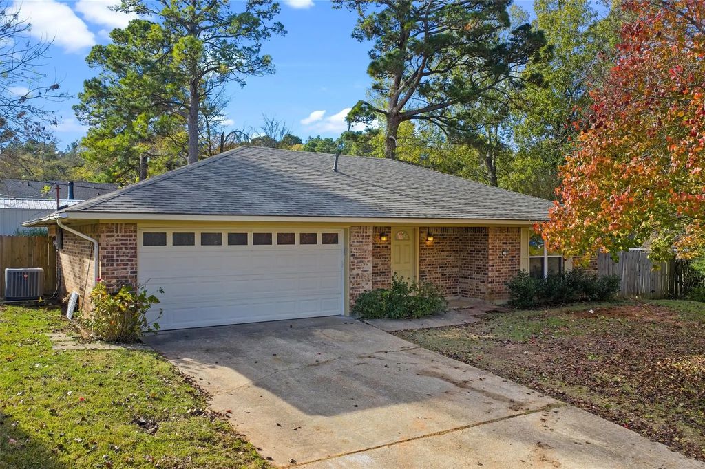 809 Princesa Drive, Haughton