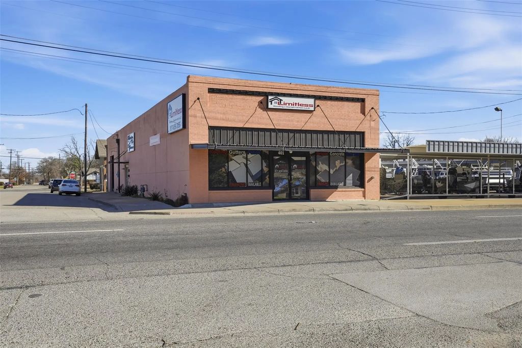 401 S Main Street, Cleburne