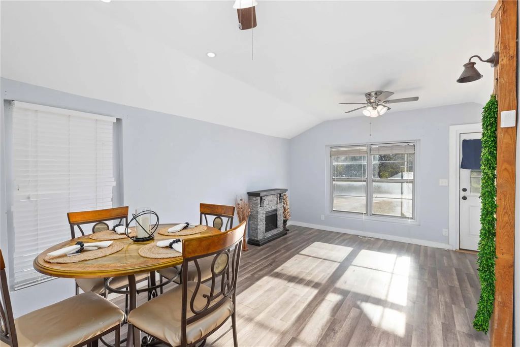 1112 W Baker Street, Brownwood