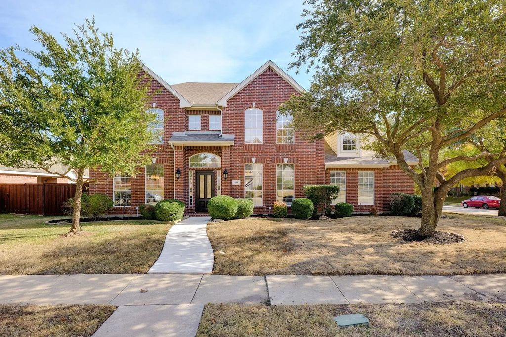 696 Hollow Circle, Coppell