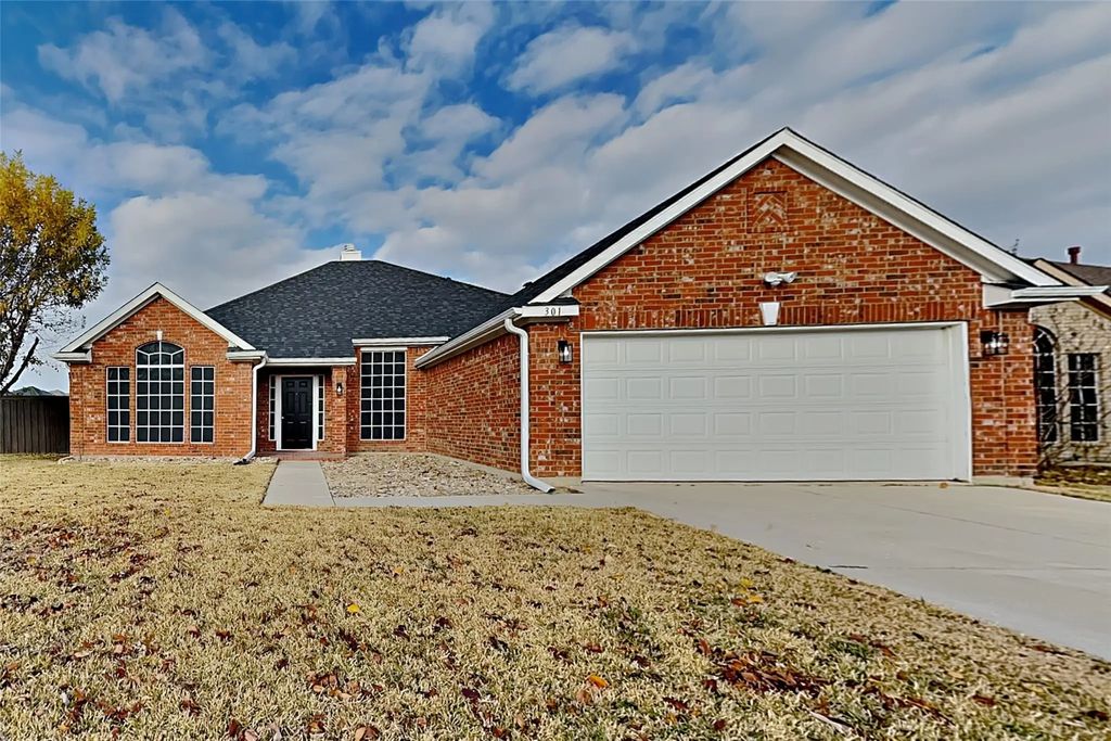 301 Hudson Falls Drive, Arlington