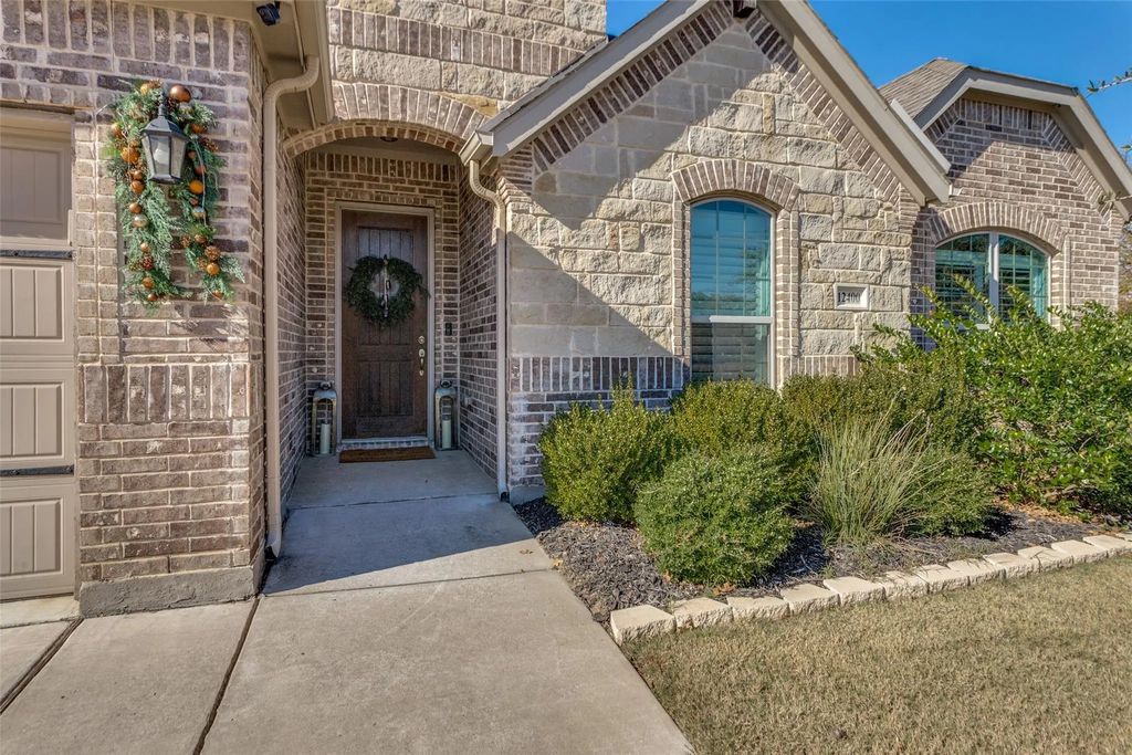 12400 Angel Vine Drive, Fort Worth