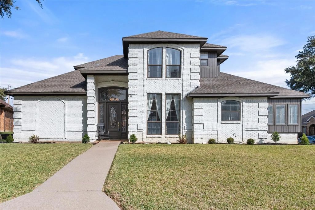 2428 Cross Timbers Trail, Arlington