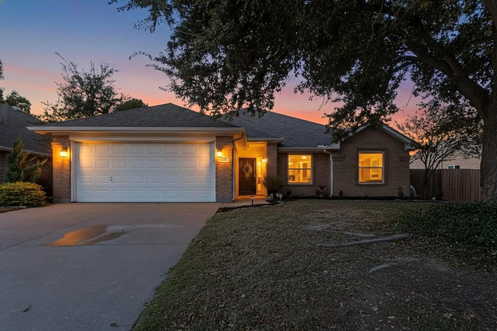 317 Vera Drive, Burleson