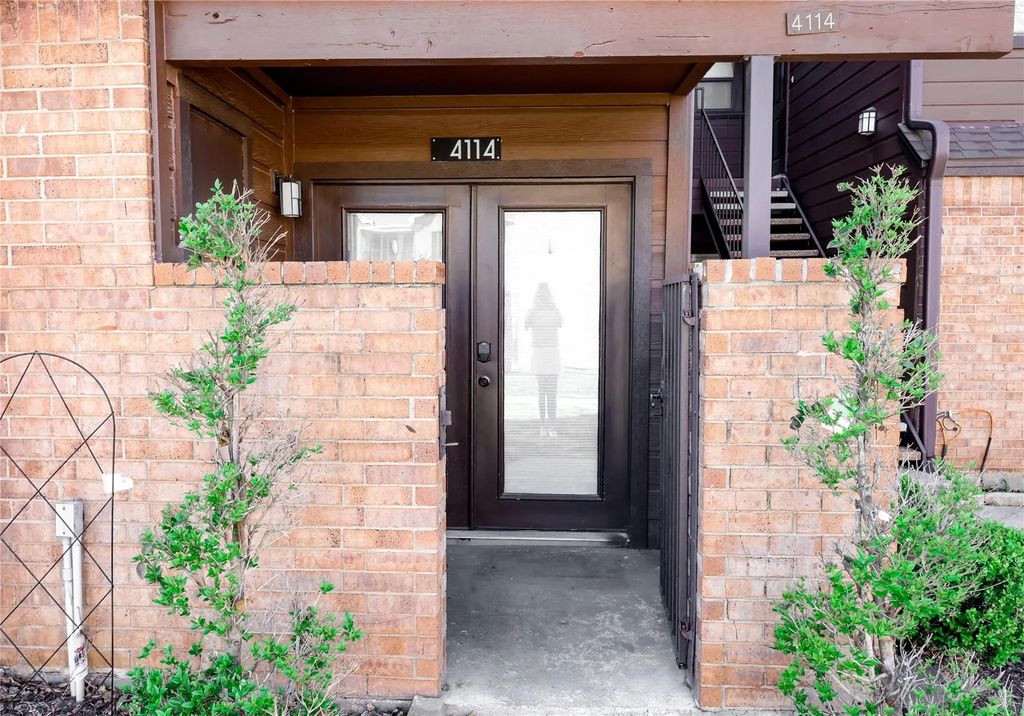 1704 Baird Farm Circle 4114, Arlington