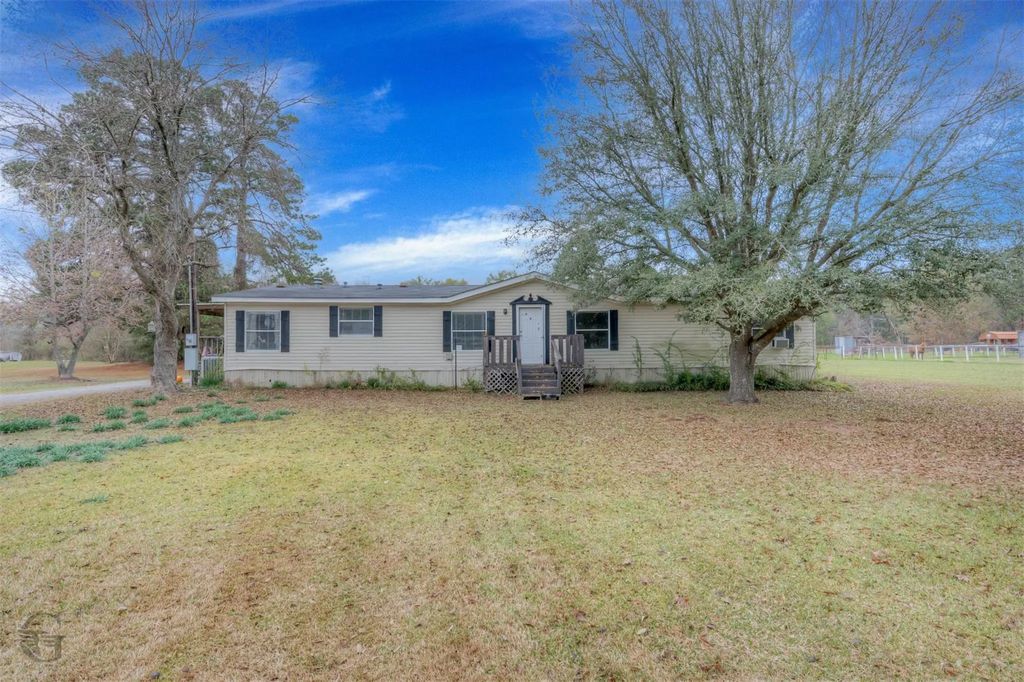 727 Highway 162, Benton