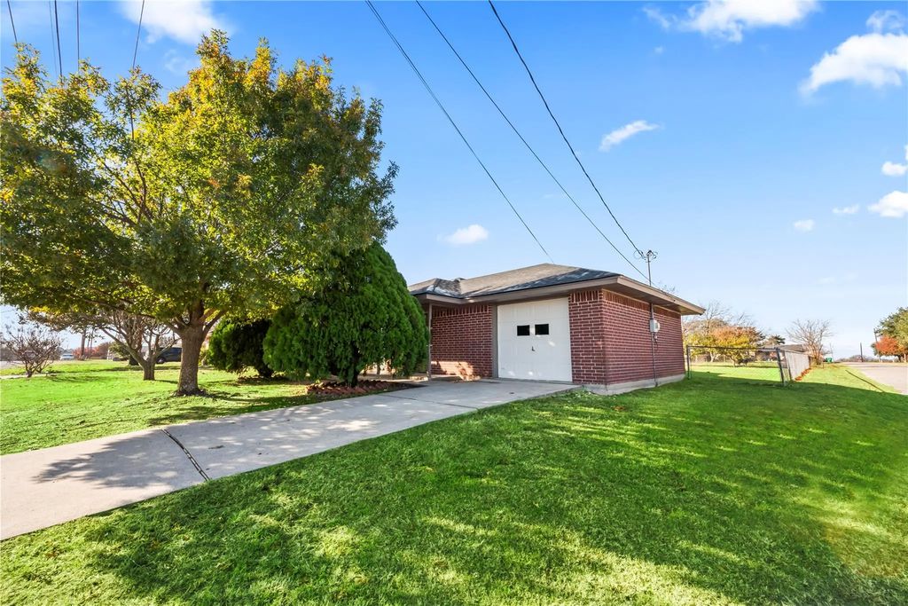 1811 N Mcdonald Avenue, Decatur