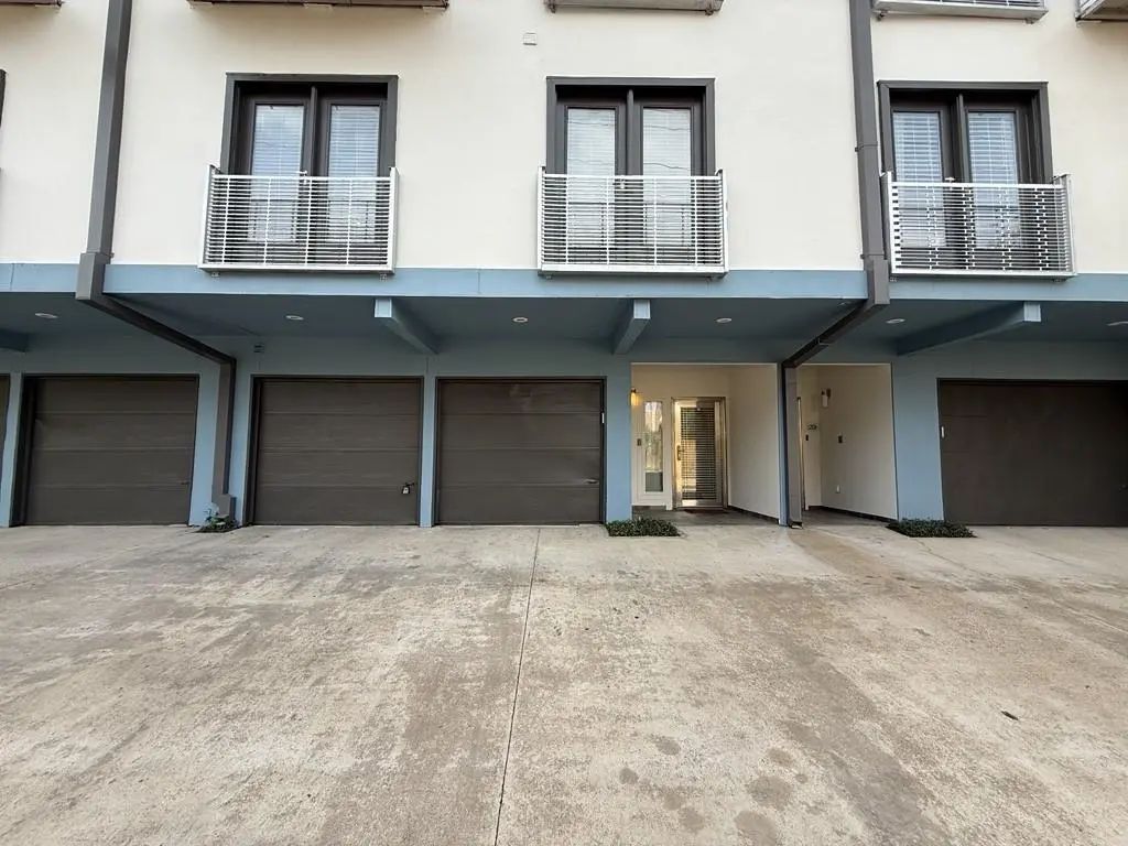 1323 Saint Joseph Street 19, Dallas