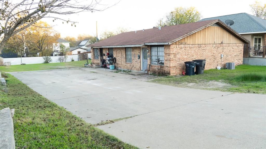 2606 Pearl Avenue, Fort Worth