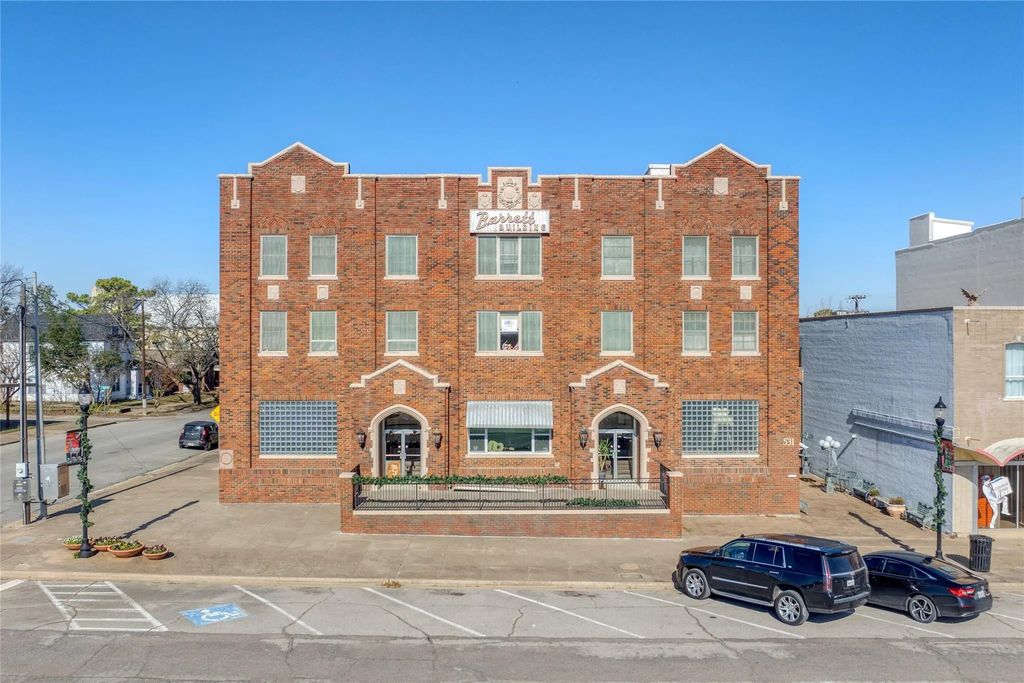 531 W Main Street, Denison